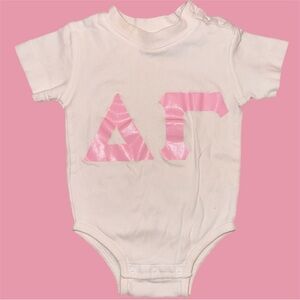 Vintage Baby 12 Months (Delta Gamma) Bodysuit 100% Cotton Honors Brand